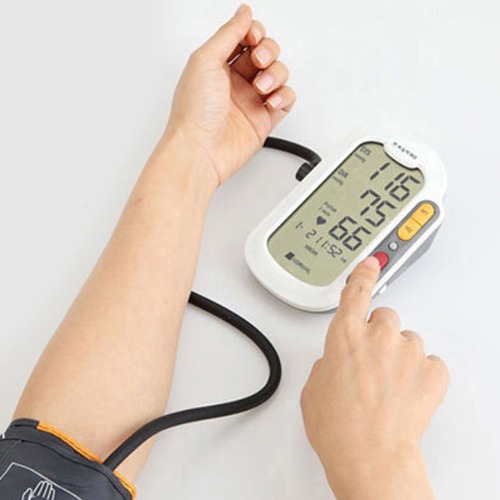 녹십자MS 팔뚝형 자동혈압계 BPM-656 - 혈압측정기